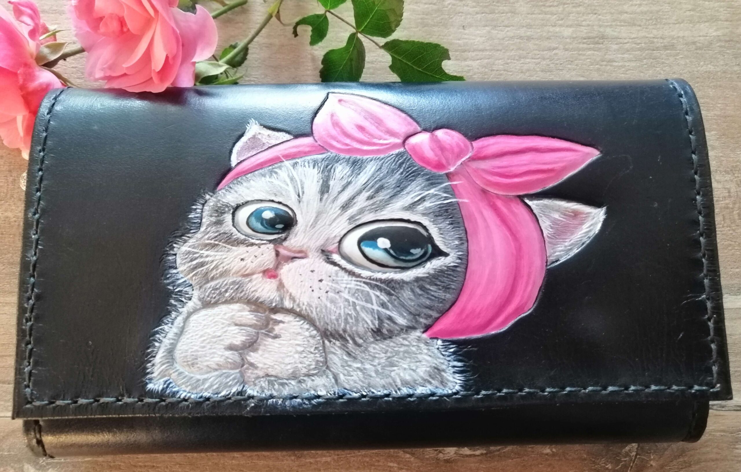 Kopertówka kot z chustą tłoczony i malowany wzór